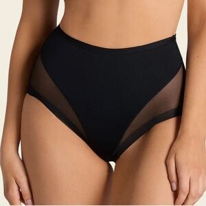 Leonisa Women's Truly Undetectable Comfy Shaper Panty Black Large